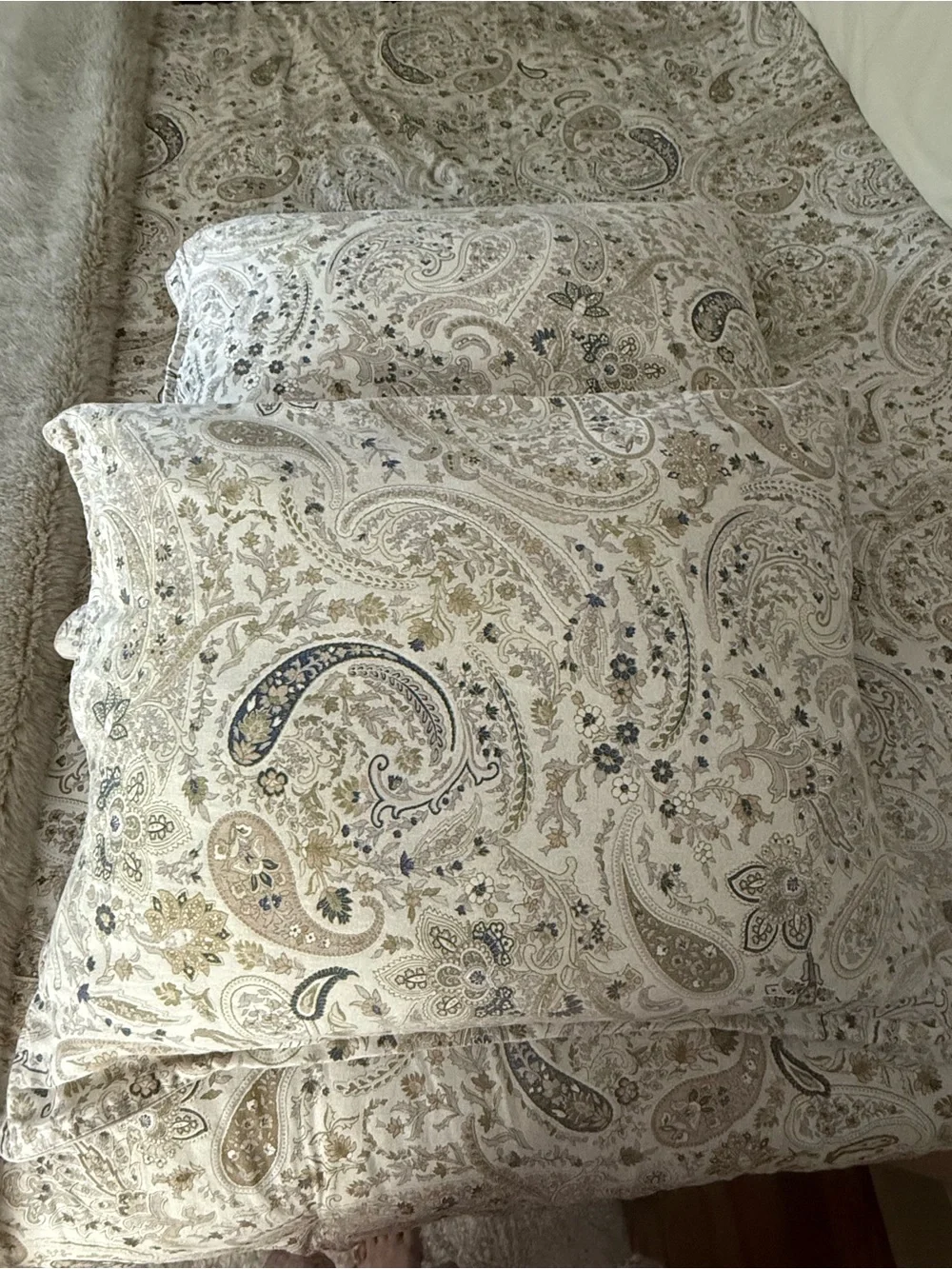 Ralph Lauren Paisley Queen comforter and Pillow Shams in Beige, Cream & Blue